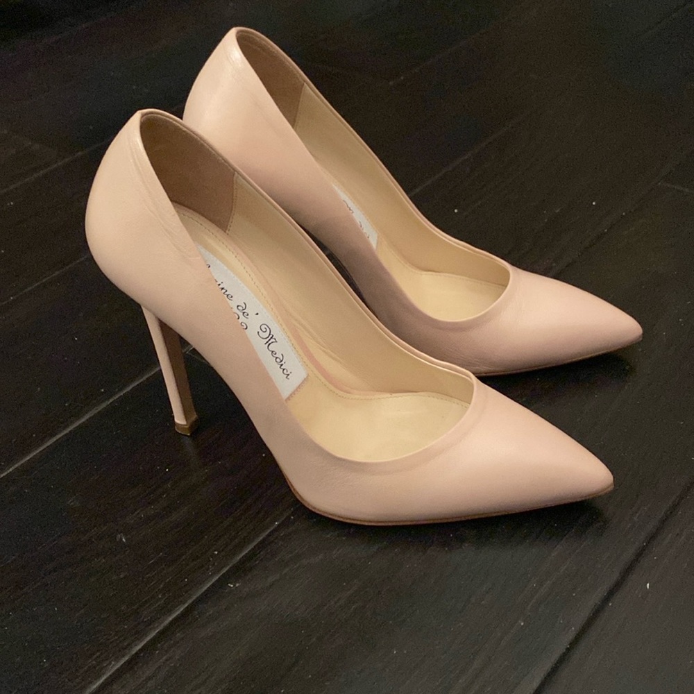 Catherine de medici nude pumps size 37 worn once.